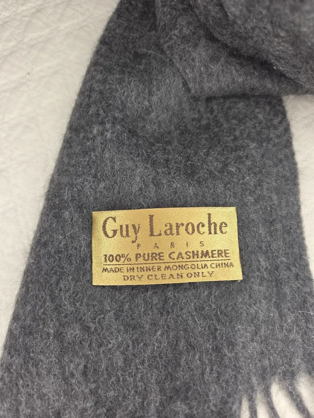 Guy Laroche Paris Grey Cashmere Scarf with Fringe Men Women Unisex